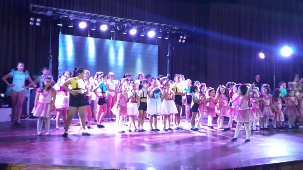 #RAWSON| LA ESCUELA DE DANZAS “DEW” CERRÓ EL AÑO EN EL CENTRO&nbsp;CULTURAL
