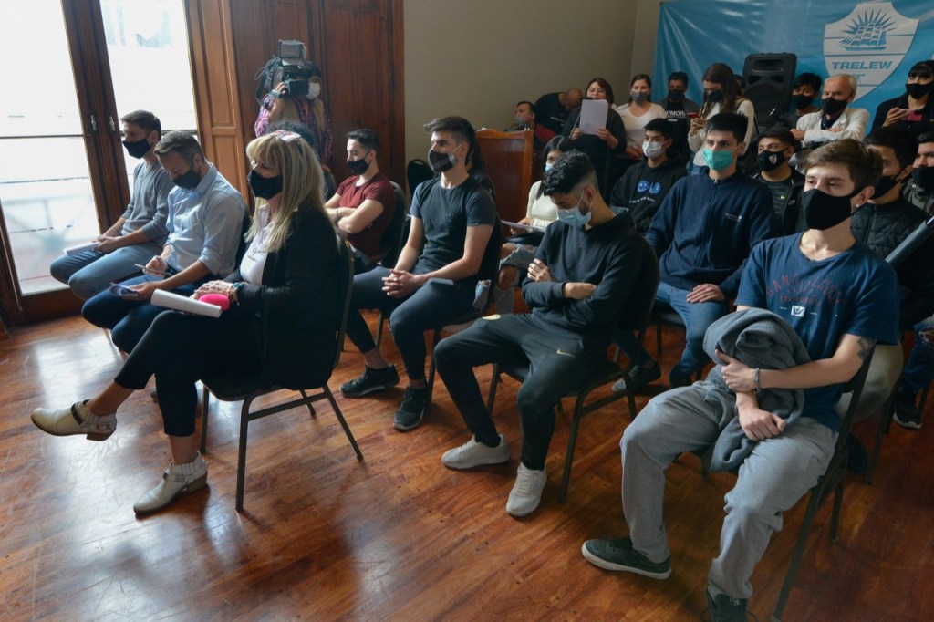 #TRELEW | MAS DE 200 JOVENES LOGRARON UN EMPLEO CON GESTIONES ENTRE MUNICIPIO Y&nbsp;PRIVADOS