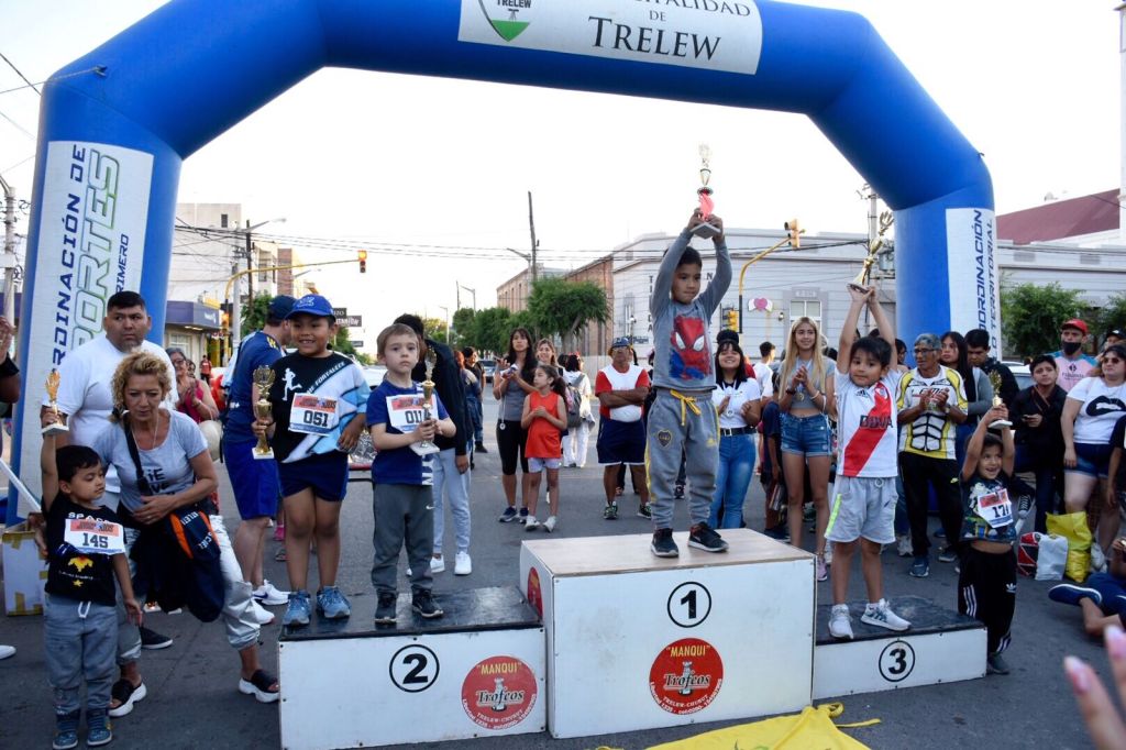 #TRELEW | EXITOSA EDICION DE LA CARRERA NOCTURNA&nbsp;KIDS
