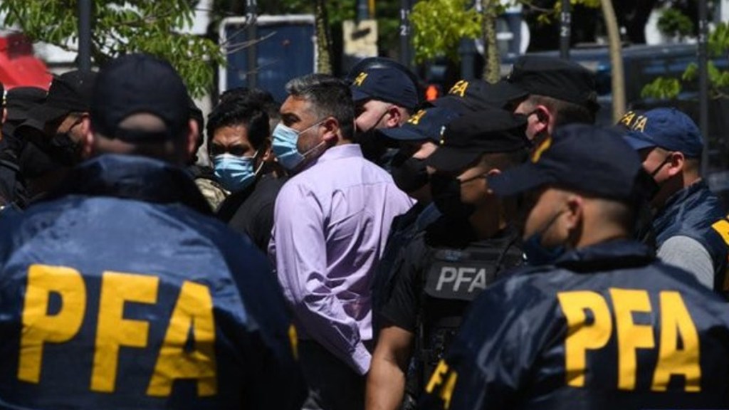 #POLICIALES | RECONSTRUYERON EL CRIMEN DE LUCAS GONZÁLEZ CON TODOS LOS POLICÍAS PROCESADOS&nbsp;PRESENTES