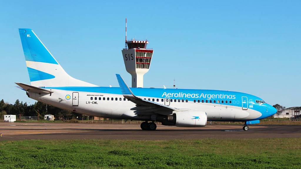 #PAÍS | AEROLINEAS ARGETINAS YA CANCELÓ 7 VUELOS POR CONTAGIOS DE&nbsp;COVID