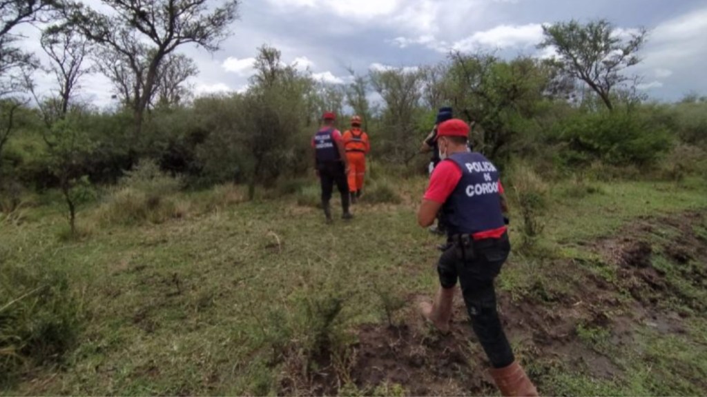 #POLICIALES | DEGOLLÓ A SU EXPAREJA, TIRÓ EL CADÁVER EN UN DESCAMPADO, SE LO CONFESÓ A SUS HIJOS Y SE&nbsp;SUICIDÓ