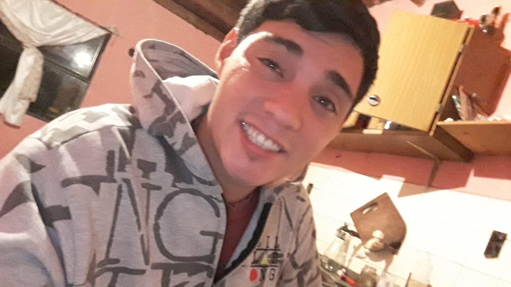 #POLICIALES | ENCUENTRAN MUERTO EN SU CELDA A UN JOVEN QUE HABÍA DENUNCIADO A POLICÍAS POR ASESINAR A TRES&nbsp;CHICOS