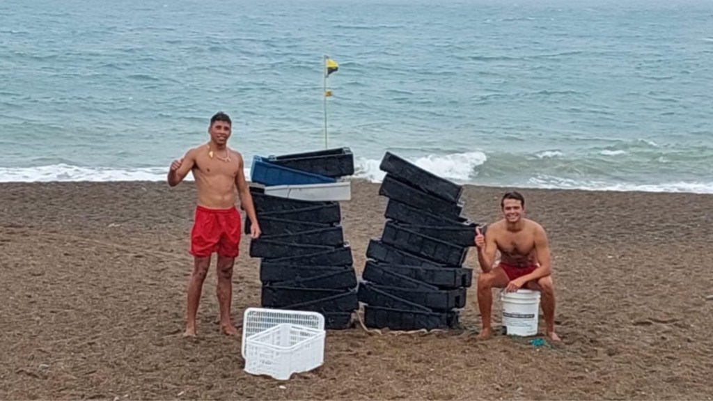 #AMBIENTE | LOS GUARDAVIDAS DE PLAYA UNIÓN LANZARON CAMPAÑA PARA LIMPIAR LA&nbsp;COSTA