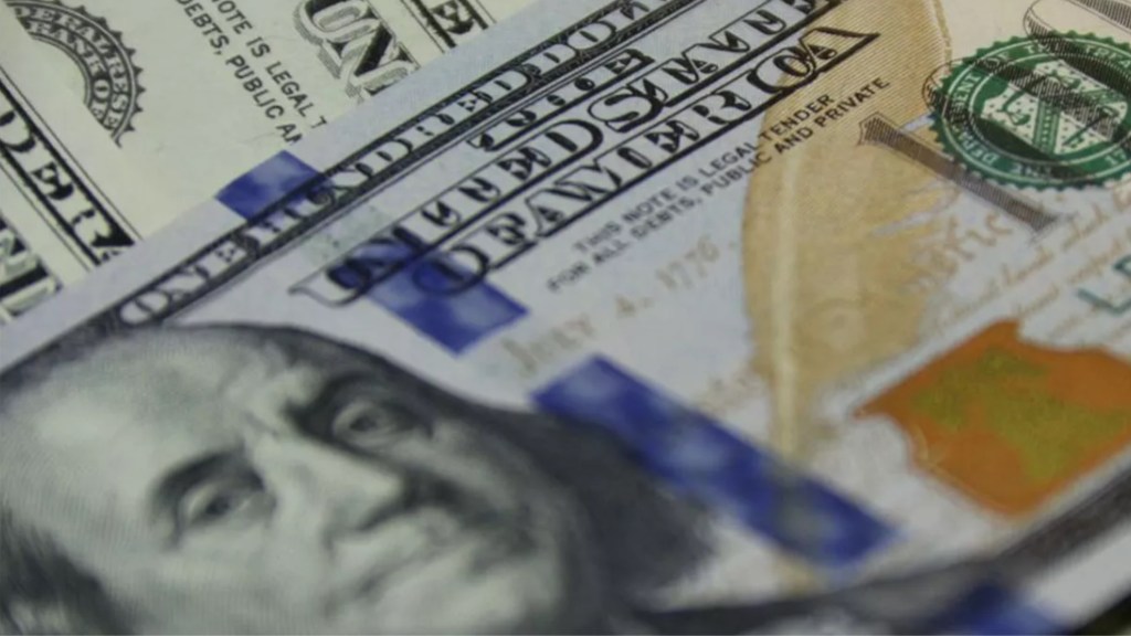 #ECONOMÍA | SUBIERON EL DÓLAR OFICIAL Y EL DÓLAR&nbsp;BLUE