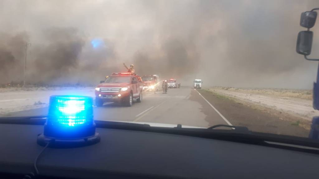 #INCENDIO | EVACUAN A PERSONAS VARADAS EN PUERTO&nbsp;PIRÁMIDES