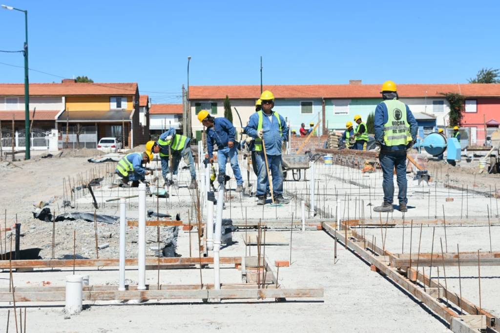 #RAWSON | CONSTRUYEN 16 VIVIENDAS&nbsp;BIOCLIMÁTICAS