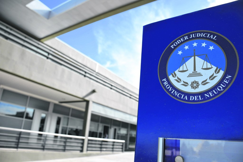 #HORROR | UN MATRIMONIO VIOLABA A SU HIJA DE 5 AÑOS Y LOS DESCUBRIERON CUANDO LLEVARON A LA NENA AL&nbsp;MÉDICO