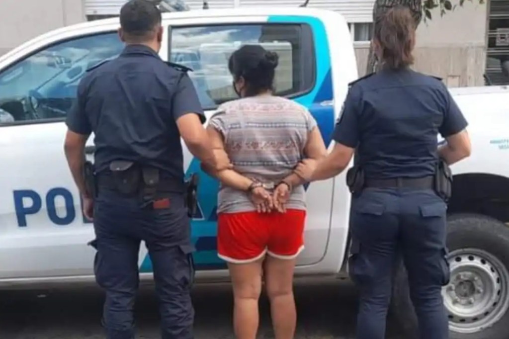 #POLICIALES | DISCUTIÓ CON SU HIJA ADOLESCENTE, LA ATACÓ A PIÑAS Y LA APUÑALÓ CON UN&nbsp;CUCHILLO