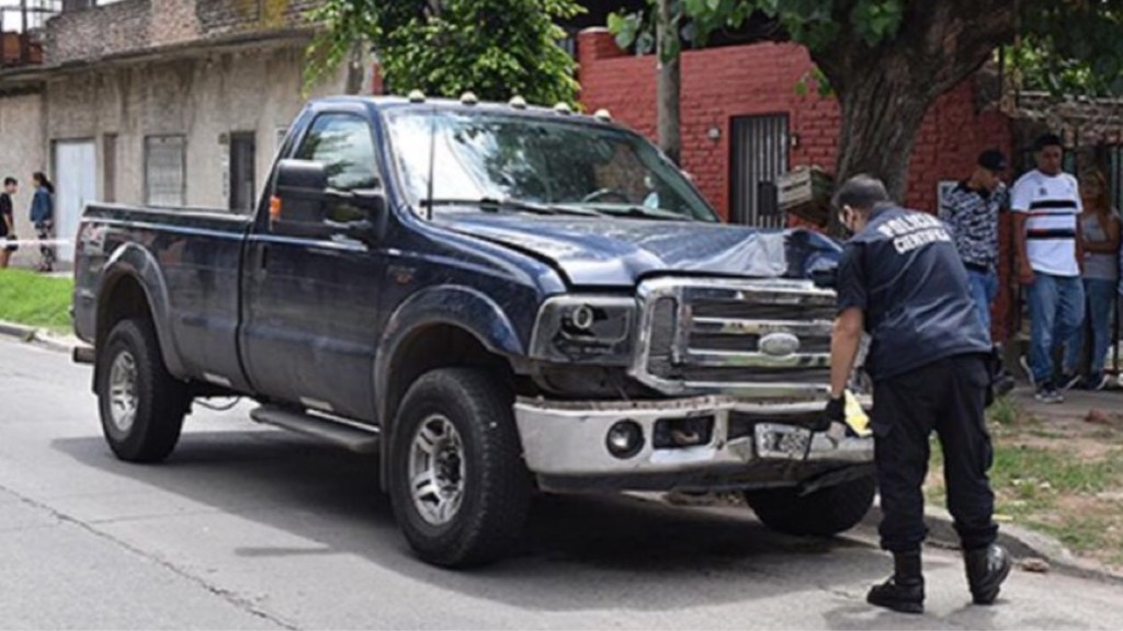 #HORROR | UNA MUJER MURIÓ AL SER BRUTALMENTE EMBESTIDA POR UNA CAMIONETA QUE SE DIO A LA FUGA 