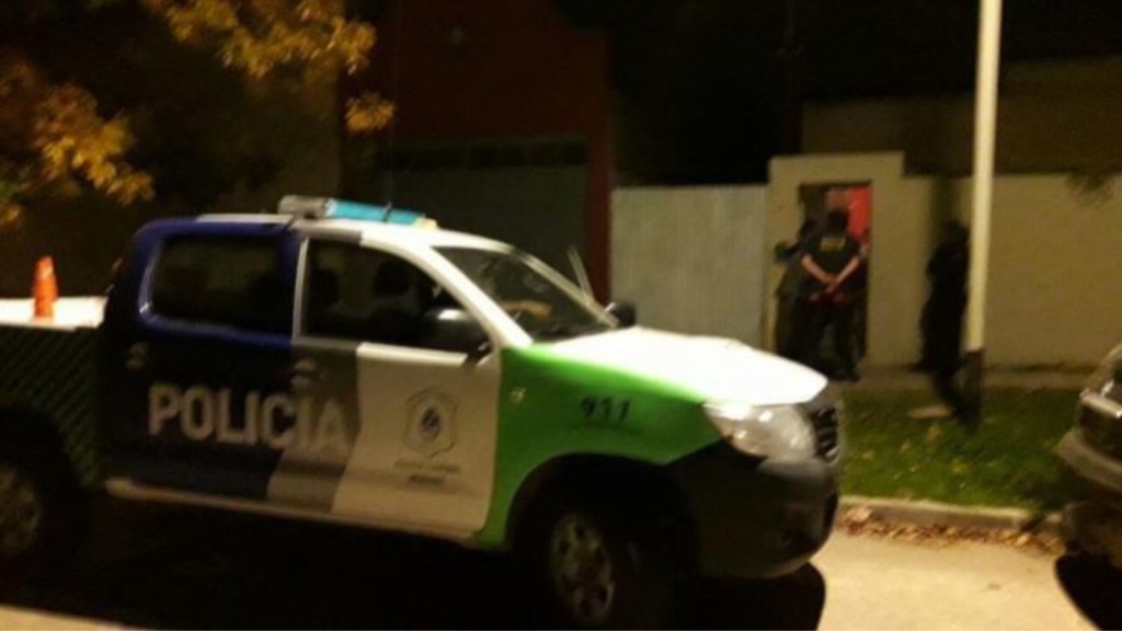 #POLICIALES |  FUE A LA CASA, PREGUNTÓ SI ESTABA MIGUEL Y LO MATÓ DE CINCO BALAZOS 