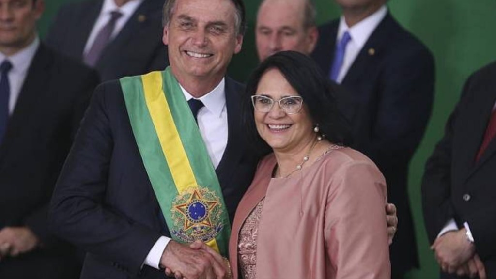 #POLÉMICO | MINISTRA DE LA MUJER BRASILEÑA Y PASTORA EVANGELISTA DIJO QUE LAS NIÑAS QUEDAN EMBARAZADAS PORQUE ”VENDEN SU CUERPO EN&nbsp;TIKTOK”