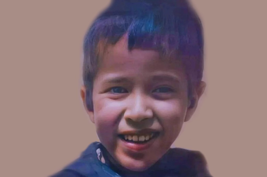 #TRISTEZA | ENTERRARON A RAYAN, EL NIÑO DE 5 AÑOS QUE MURIÓ AL CAER A UN POZO DE 32&nbsp;METROS