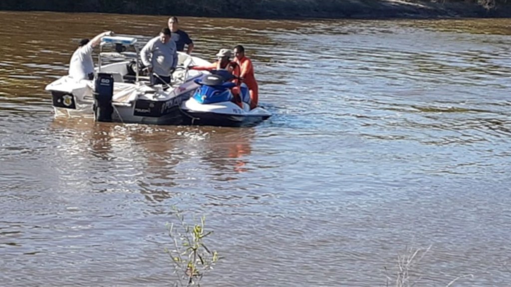 #TRAGEDIA | DOS HERMANITOS DE 11 Y 13 AÑOS MURIERON AHOGADOS EN UN ARROYO EN ENTRE&nbsp;RÍOS