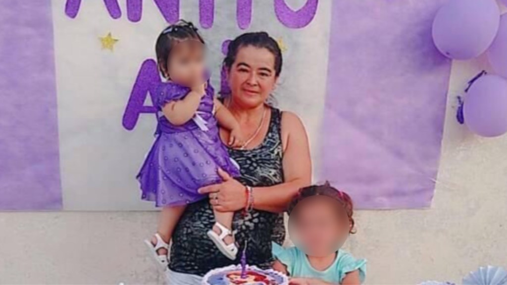 #TERRIBLE | UNA MUJER DE 45 Y SU HIJA DE 7 MURIERON ATROPELLADAS AL BAJAR DEL&nbsp;COLECTIVO