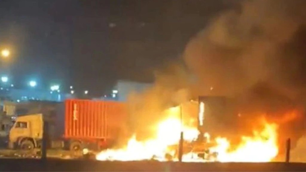 #TRAGEDIA | 4 MUERTOS Y AL MENOS 6 HERIDOS EN CHOQUE MÚLTIPLE Y EXPLOSIÓN EN&nbsp;PANAMERICANA