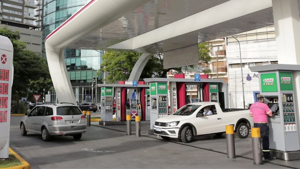 #AUMENTOS | DOS PETROLERAS MAS SUBEN LOS PRECIOS DE SUS&nbsp;NAFTAS