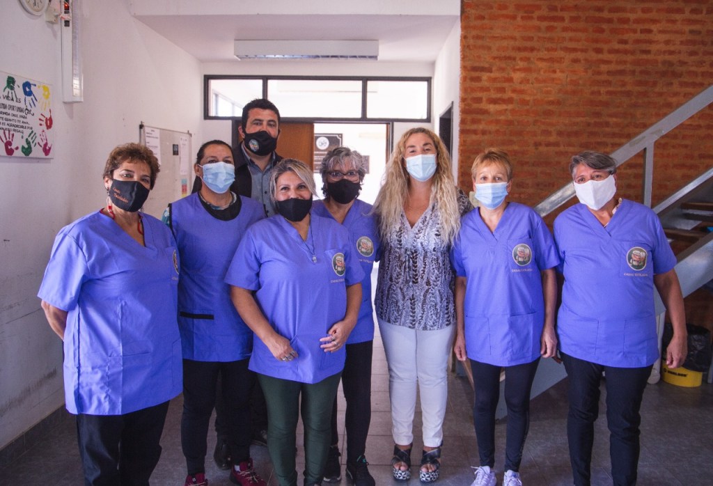 #RAWSON | Indumentaria al personal de las Casas&nbsp;Tuteladas