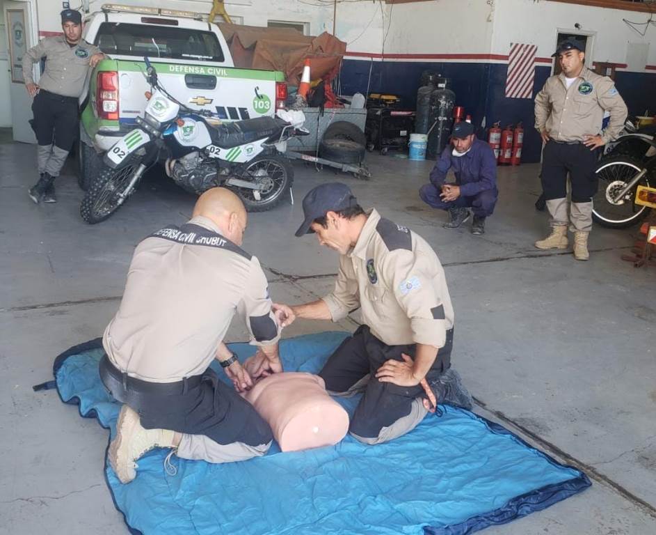 #CHUBUT | Defensa Civil capacitó a personal de Vialidad Provincial en primeros&nbsp;auxilios