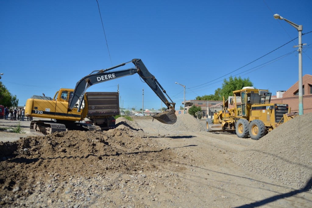 #TRELEW | COMENZÓ LA OBRA DE LA ROTONDA DE MUSTERS Y&nbsp;CENTENARIO