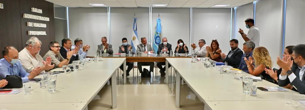 #CHUBUT | ARCIONI SE REUNIO CON SU&nbsp;GABINETE