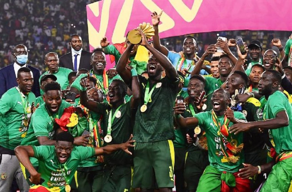 #MUNDO | Premian con dinero y terrenos a los jugadores de Senegal por ganar la Copa&nbsp;África