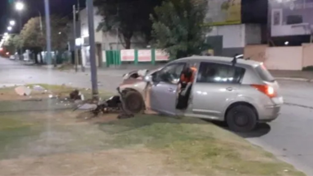 #INCREÍBLE | CHOCÓ UN POSTE DE LUZ Y DESCUBRIERON QUE TENÍA UNA CANTIDAD RÉCORD DE ALCOHOL EN&nbsp;SANGRE