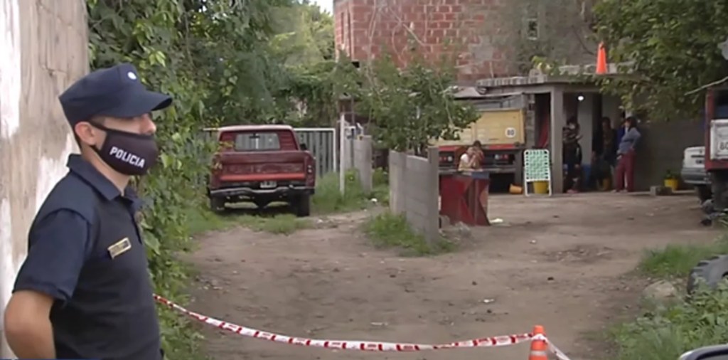 #TRAGEDIA | MATÓ A SU HIJO DE UN DISPARO EN LA CABEZA AL CONFUNDIRLO CON UN LADRÓN 