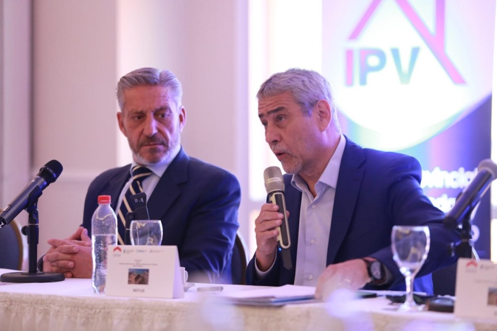 #CHUBUT | El Gobierno firmó un acuerdo por 360 millones para mejoramientos&nbsp;barriales