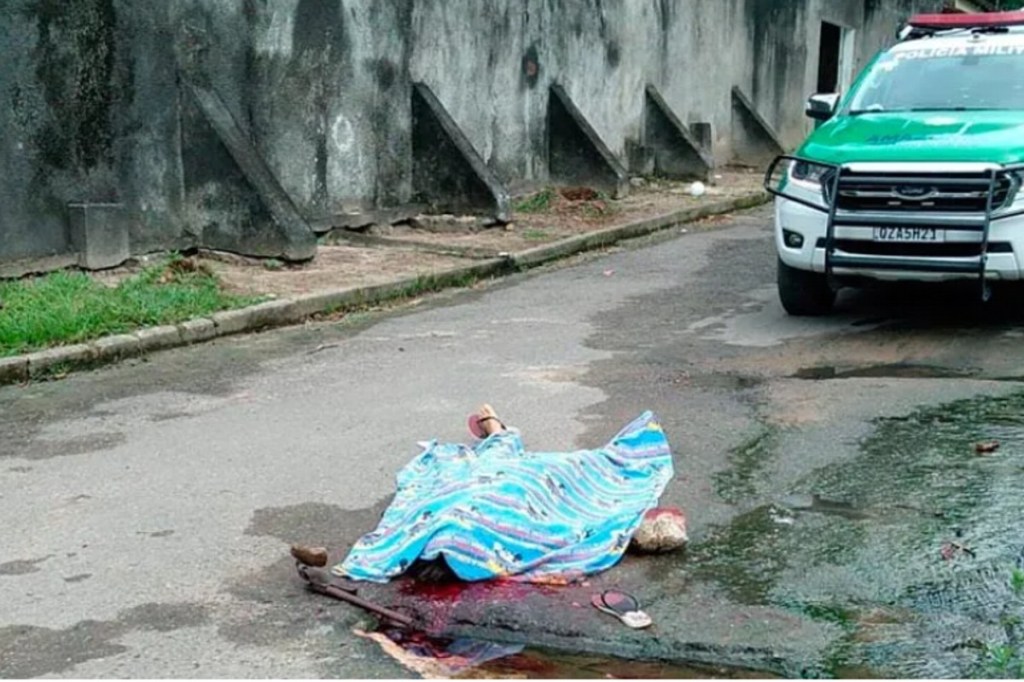 #HORROR | MATAN A PIEDRAZOS A UNA MUJER EN PLENA CALLE Y LE DESFIGURAN LA&nbsp;CARA