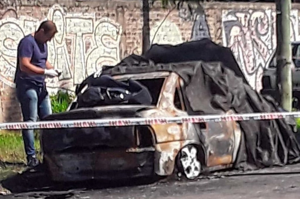 #MACABRO | HALLAN EL CADÁVER CARBONIZADO DE UN HOMBRE DENTRO DE UN AUTO&nbsp;INCENDIADO