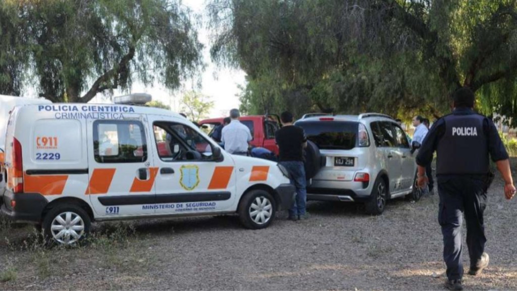#TRAGEDIA | MURIÓ UNA CHICA DE 18 AÑOS EN CHOQUE Y VUELCO FRENTE A UNA&nbsp;ESCUELA
