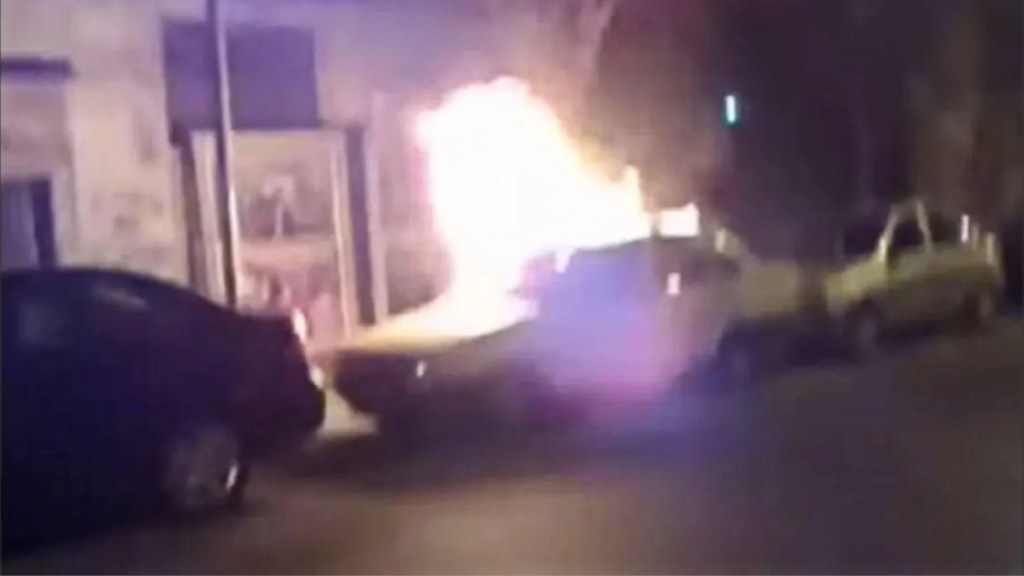 #HORROR | ASESINARON Y CALCINARON A UN REMISERO DENTRO DE SU AUTO EN UN PRESUNTO AJUSTE DE CUENTAS&nbsp;NARCO