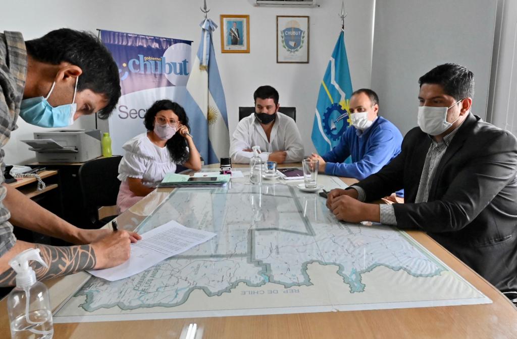 #CHUBUT | El Gobierno firmó acuerdo salarial con&nbsp;Brigadistas