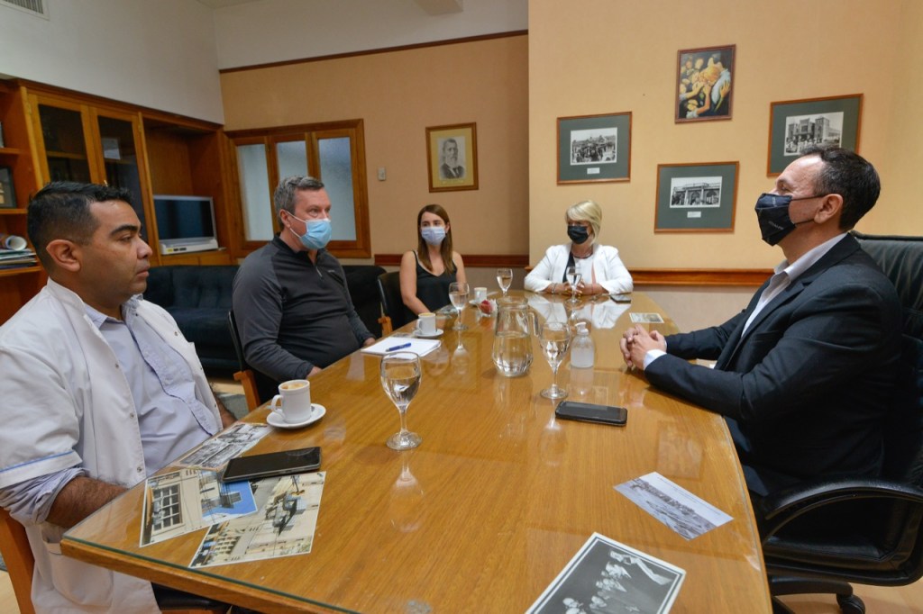 #TRELEW | Maderna recibió al prestigioso sanitarista Glenn&nbsp;Laverack