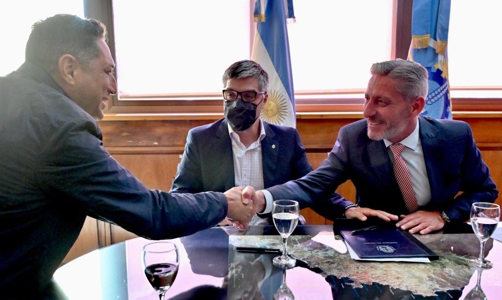 #CHUBUT | Se firmó el contrato para la de recuperación del sistema cloacal de&nbsp;Trelew