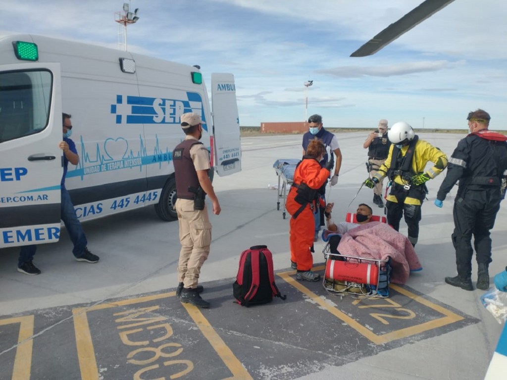 #OPERATIVO | Prefectura evacuó en helicóptero a un&nbsp;pescador