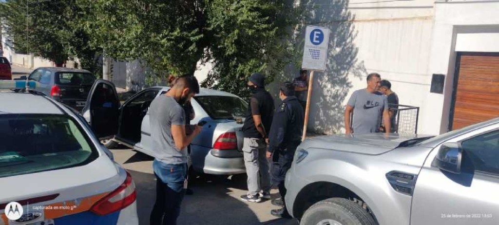 #CHUBUT | LOS VIOLENTOS ANTECEDENTES DEL HOMBRE QUE ENTRABA A ROBAR Y OBLIGABA A DESNUDAR A SUS&nbsp;VÍCTIMAS