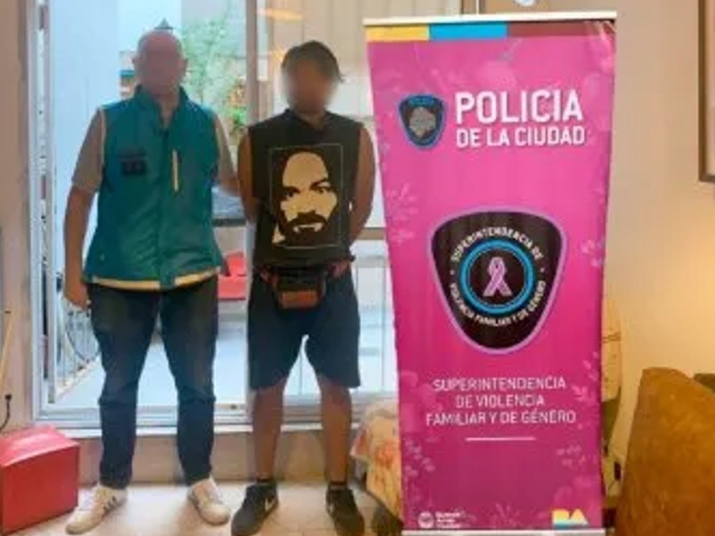 #POLICIALES | VIOLÓ A SU HIJA DE 12 AÑOS Y CUANDO LO FUERON A DETENER DESCUBRIERON QUE ERA DEALER DE&nbsp;MARIHUANA