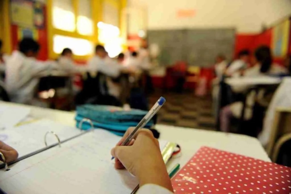 #TERRIBLE | UN NENE DE 12 AÑOS FUE APUÑALADO POR UN COMPAÑERO DE CLASE CON UNA&nbsp;LAPICERA