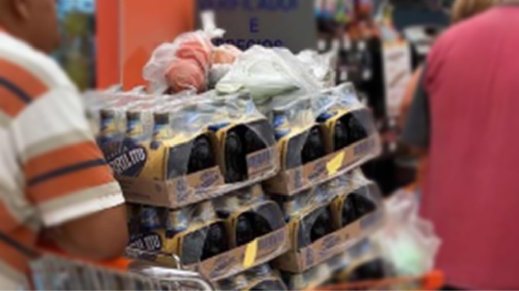 #INSÓLITO | LO AGARRARON HUYENDO DE UN SUPERMERCADO SIN PAGAR CON 96 CERVEZAS, FERNET Y&nbsp;VINO