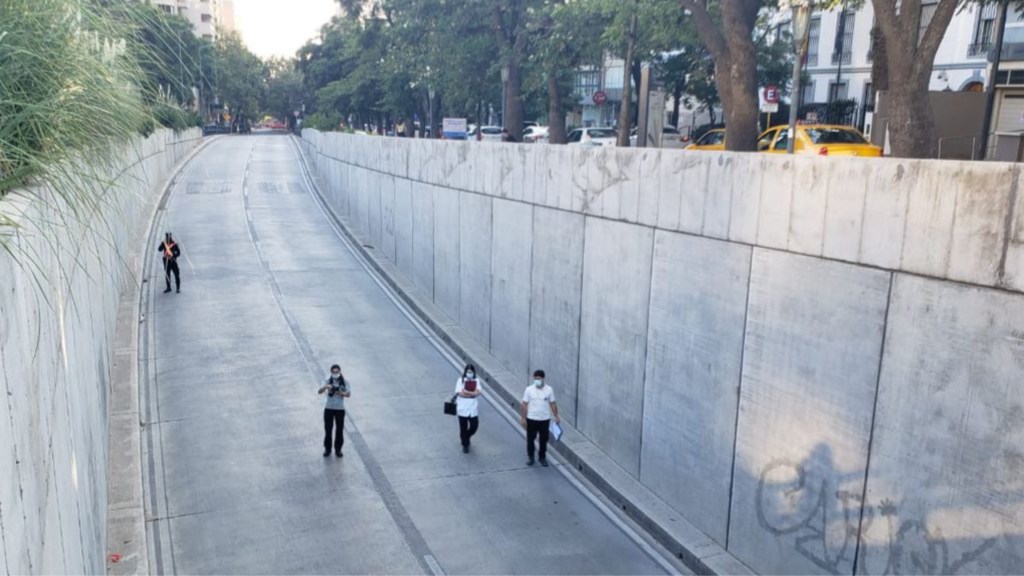 #TERRIBLE | INFLUENCER DE 17 AÑOS GRAVE AL CAER AL VACÍO DESDE UN TÚNEL PERSEGUIDO POR UNA&nbsp;PATOTA