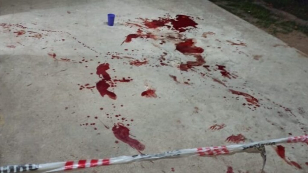 #SANGRIENTO | ATACARON A CUCHILLADAS A UN HOMBRE EN SU CASA MIENTRAS DORMÍA 