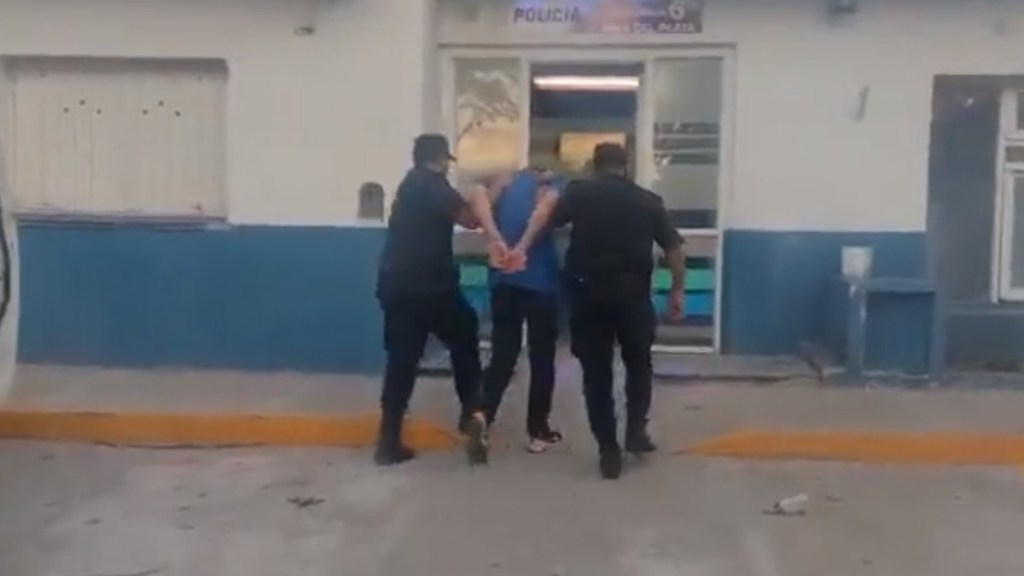#POLICIALES | AHORCÓ A SU EXPAREJA EMBARAZADA PORQUE RETÓ A SU HIJO Y LA DEJÓ&nbsp;INCONSCIENTE