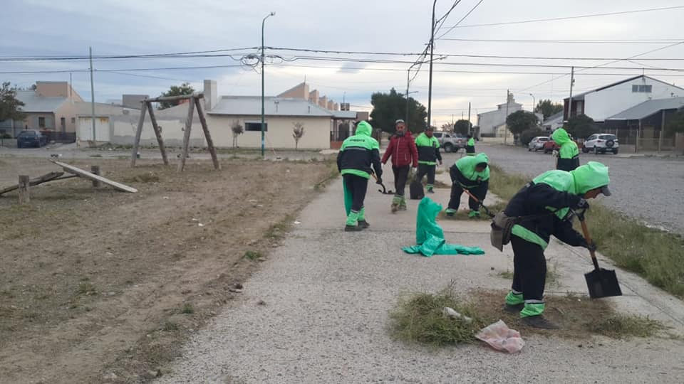 #RAWSON | Continúan los trabajos de limpieza de&nbsp;baldíos