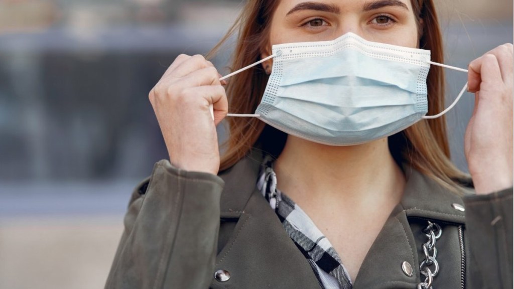 #COVID-19 | RECOMIENDAN CONTINUAR USANDO BARBIJO PARA EVITAR AFECCIONES&nbsp;RESPIRATORIAS