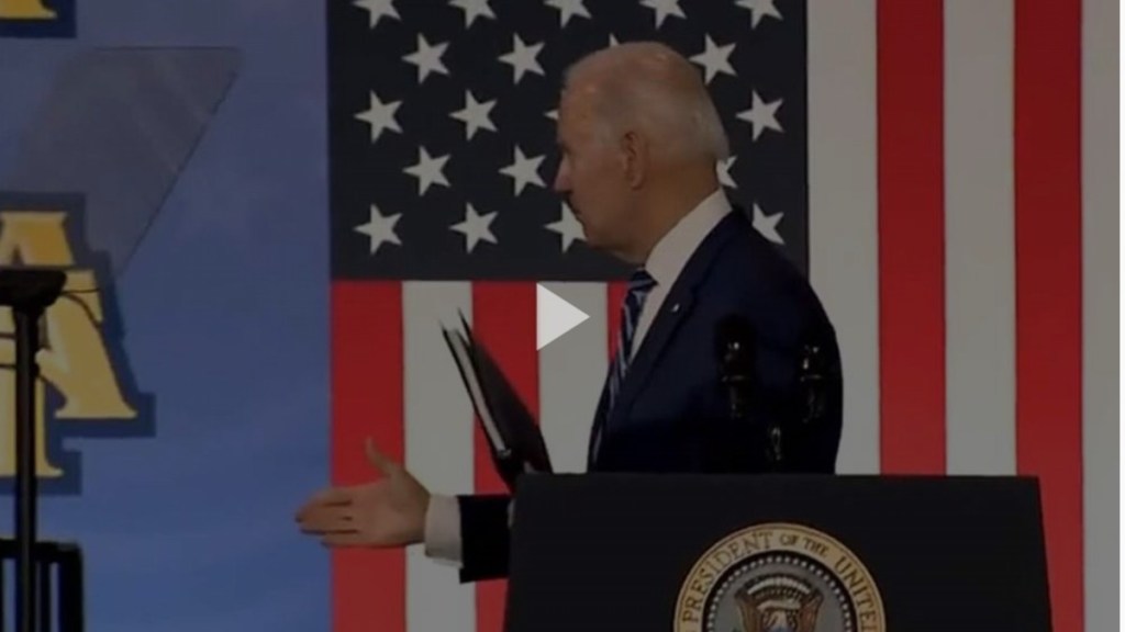#POLÍTICA | LA GRAN DE LA RÚA: BIDEN SALUDÓ AL AIRE Y PASÓ UN PAPELÓN TRAS UN&nbsp;DISCURSO