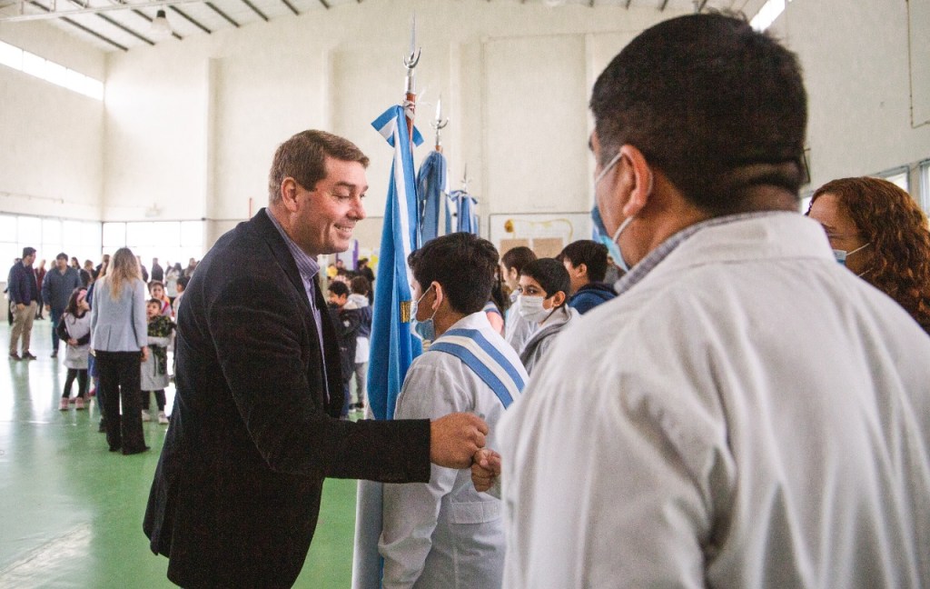 #RAWSON | Biss participó de la entrega de libros para escuelas de la&nbsp;Capital