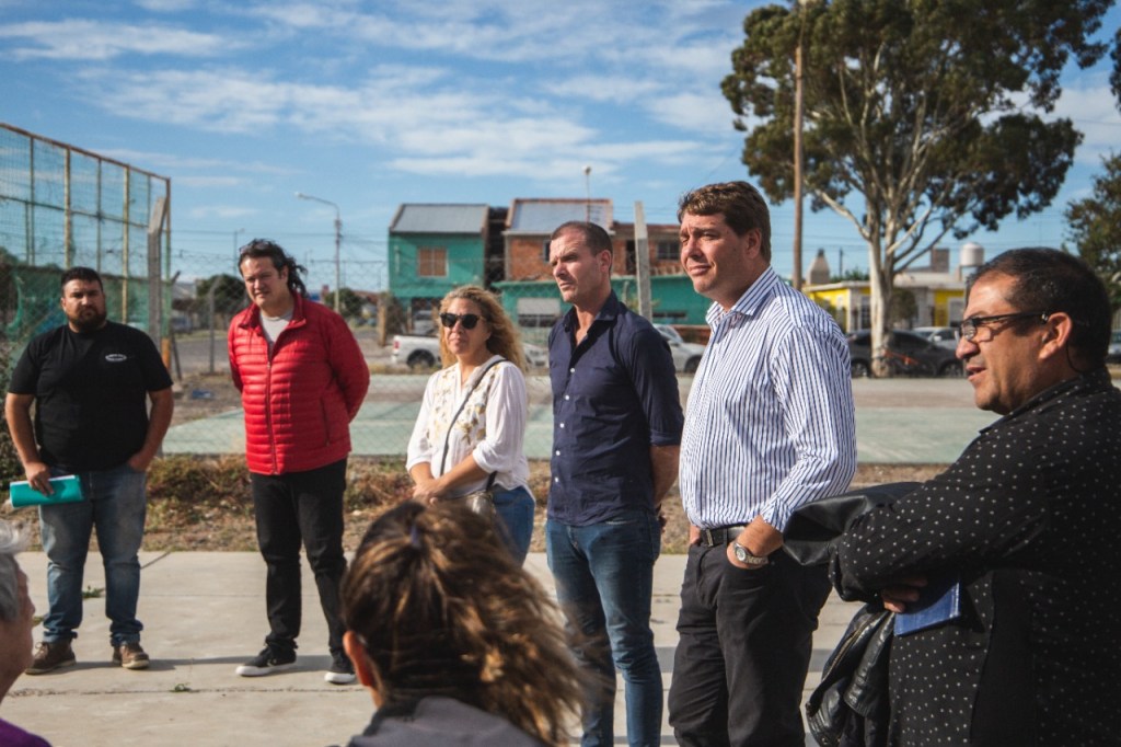 #RAWSON | Biss y vecinos del Área 16 analizaron el avance de la obra de gas&nbsp;natural