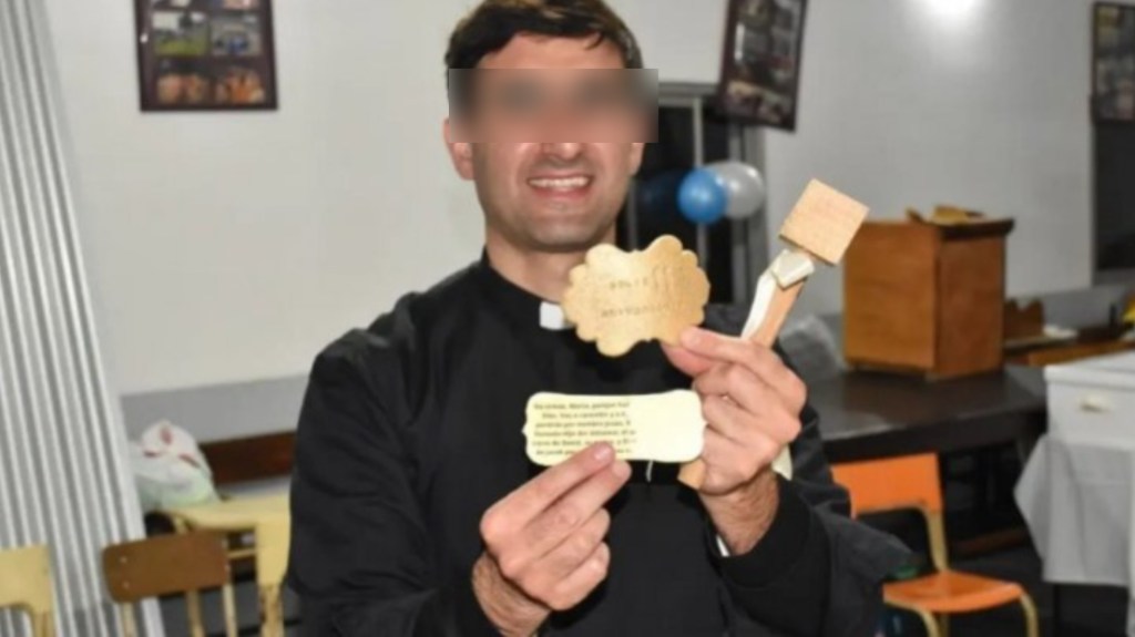 #HORROR | ACUSARON A UN CURA DE ABUSAR DE UNA NENA EN UN COLEGIO&nbsp;RELIGIOSO